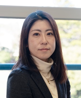 國寳 真美　准教授「身体表現・スタディーズⅣ」