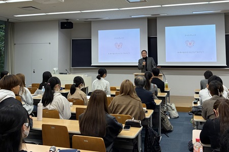 授業冒頭アイスブレイクのテーマは「未来の自分を一言で表すと？」