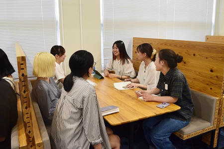 社会人ゲストとの交流