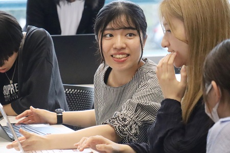 発表前、最後の打ち合わせ