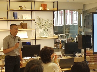 講師の川村 晶彦 教授