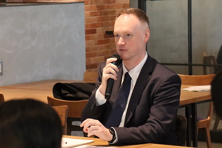 駐日アイルランド大使館経済参事官 ローリー・コナティ氏