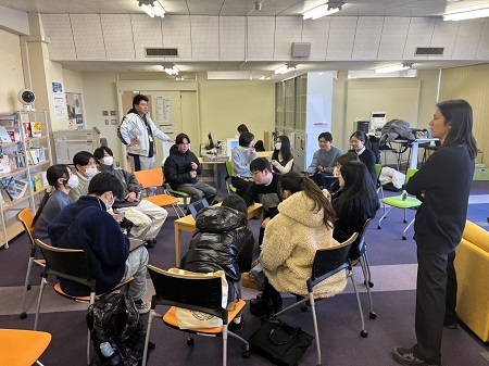 和やかな雰囲気の中、活発な会話が交わされました