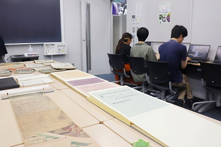 オープンキャンパス：国文学科の部屋にPCを設置