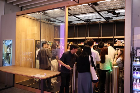 AIスマートストアを見学