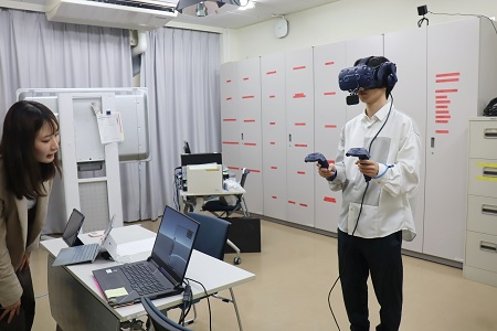 VRを装着して動きを確認