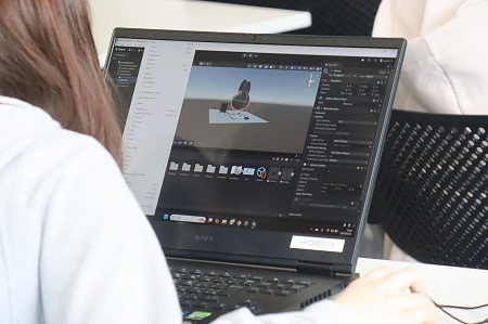 作品を作り込んでいきます