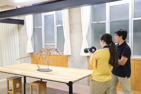 1日目のカメラ撮影の様子。少しずつ位置をずらして丁寧に撮影しました