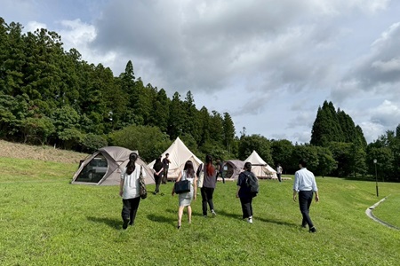 オープン間近のキャンプ場を見学