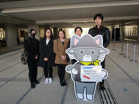 右端：稲垣佑典准教授