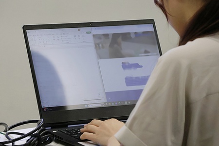 企業の社員インタビュー（文字情報）をデータ化する