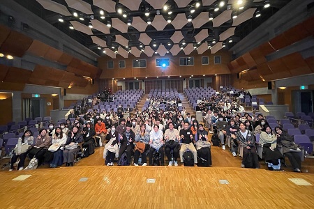 【閉会式】参加者全員集合の記念撮影