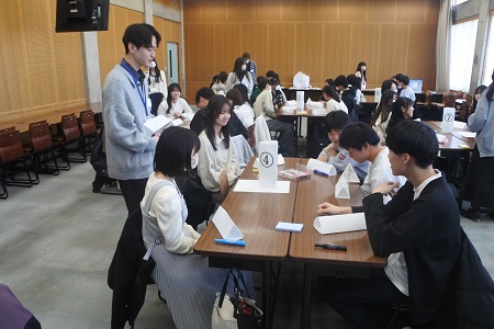 ワークの振り返りも楽しく取り組む