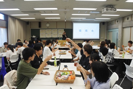 懇親会も和やかに進みました