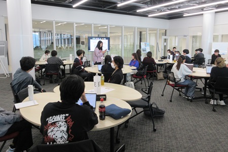 成城会場と中継でつなぎながらの学習・キャリア分科会