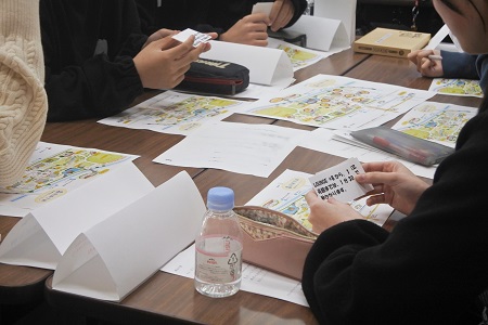 ワークに取り組んでいる姿