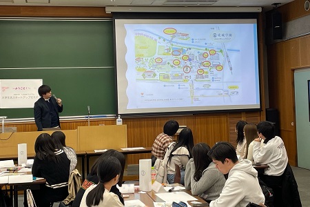 学内マップを使用したグループワークを実施
