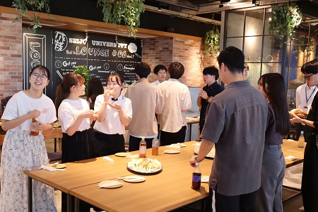 学生と教職員の懇親の時間も設けられました