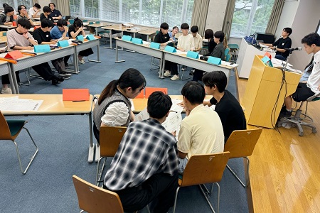 限られた時間で作戦を練ります