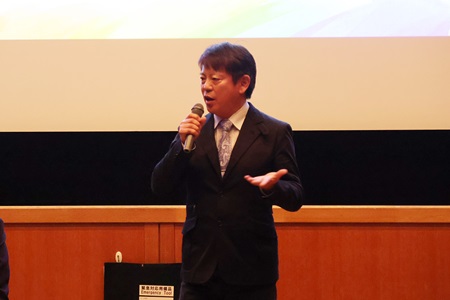 吉田教授による閉会の挨拶