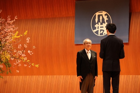 修了生・卒業生総代答辞