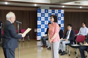 成城大学初となる「ベストティーチャー賞表彰式」を行いました!