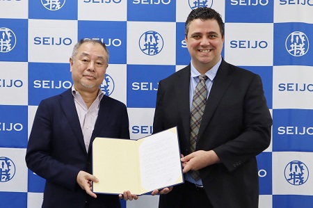 右:ペドロ校長、左:増川学部長