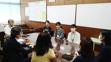 学習室終了後は、校長室で振り返りの時間を取っていただきました。