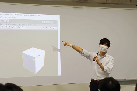 3Dモデルの作り方を解説する大貫先生