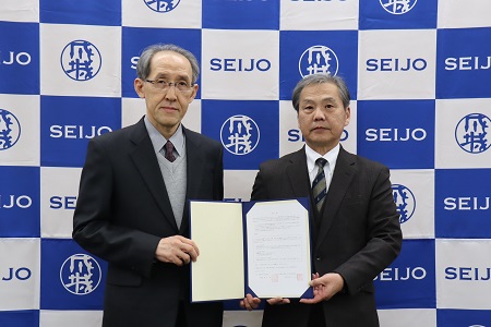 左:林田伸一文芸学部長、右:堀口千秋校長