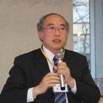 経済学部教授<br/>
境　新一<br/>
[さかい・しんいち]